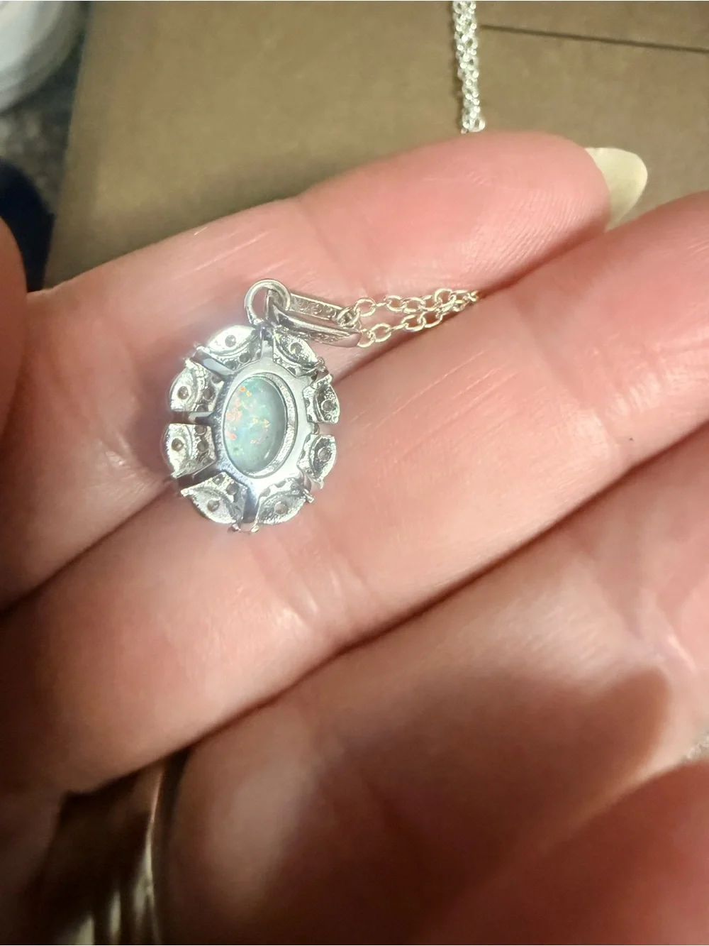 Mina Bloom dazzling opal